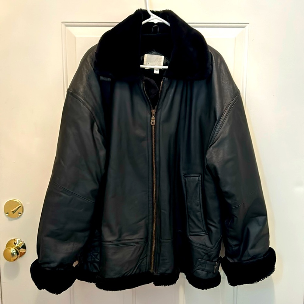 Vintage Oversized Sherpa Lined Leather Jacket | EUC | Size XL | Bomber Style